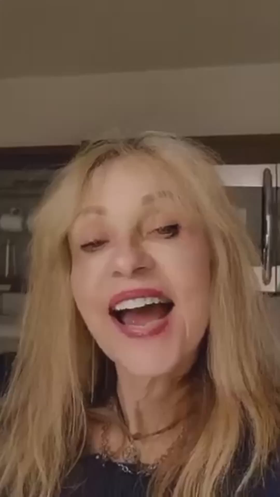 Linnea's Lipstick (Waxed)